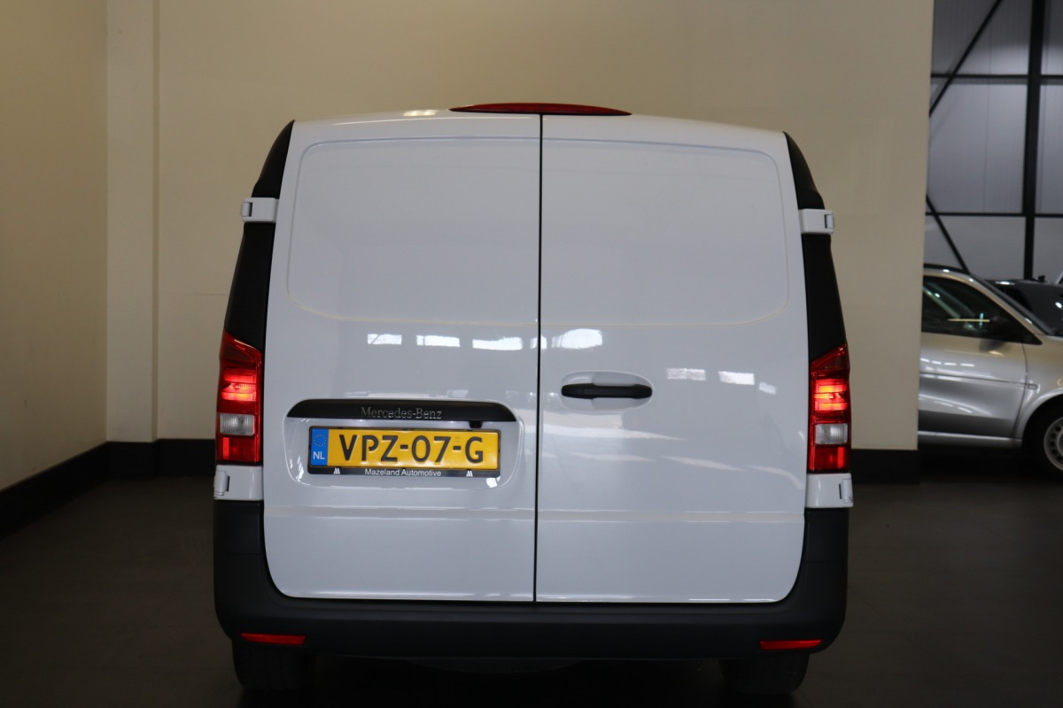 Mercedes-Benz eVito Lang ELEKTRISCH! - Airco - Navi - Camera - € 17.950,- Excl.