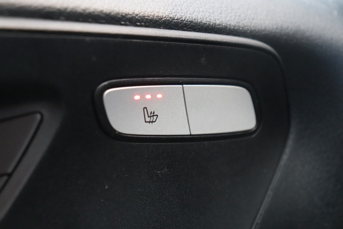 Mercedes-Benz eVito Lang ELEKTRISCH! - Airco - Navi - Camera - € 17.950,- Excl.