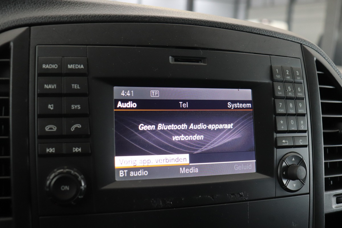 Mercedes-Benz eVito Lang ELEKTRISCH! - Airco - Navi - Camera - € 17.950,- Excl.
