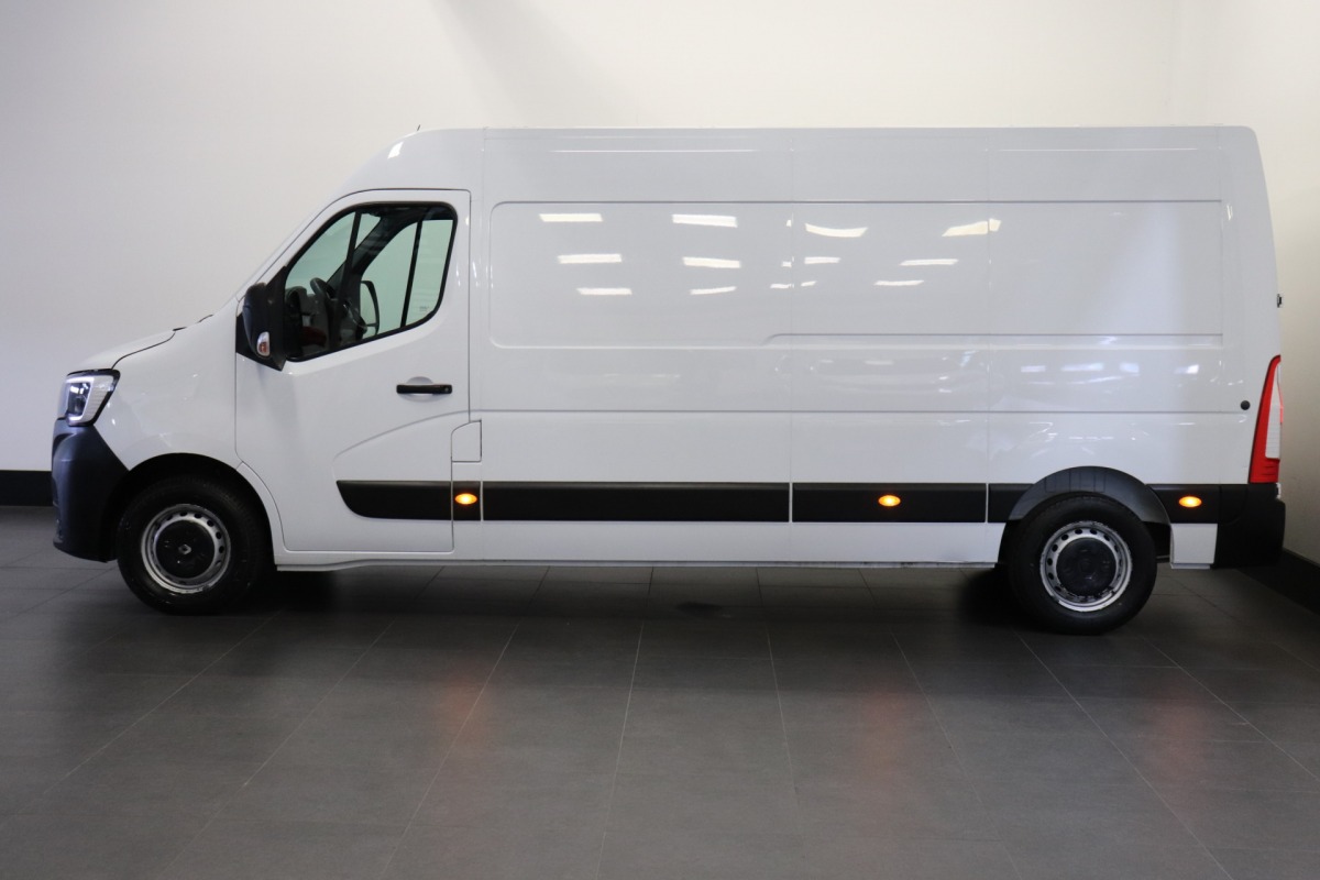 Renault Master T35 2.3 dCi 135PK L3H2 EURO 6 - Airco - Cruise - € 16.900.- Ex.