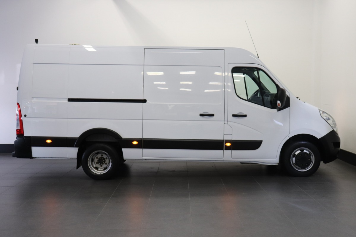 Renault Master 2.3 dCi 163PK L3H2 Dubbel Lucht - EURO 6 - Airco - Cruise - € 16.900,- Excl.