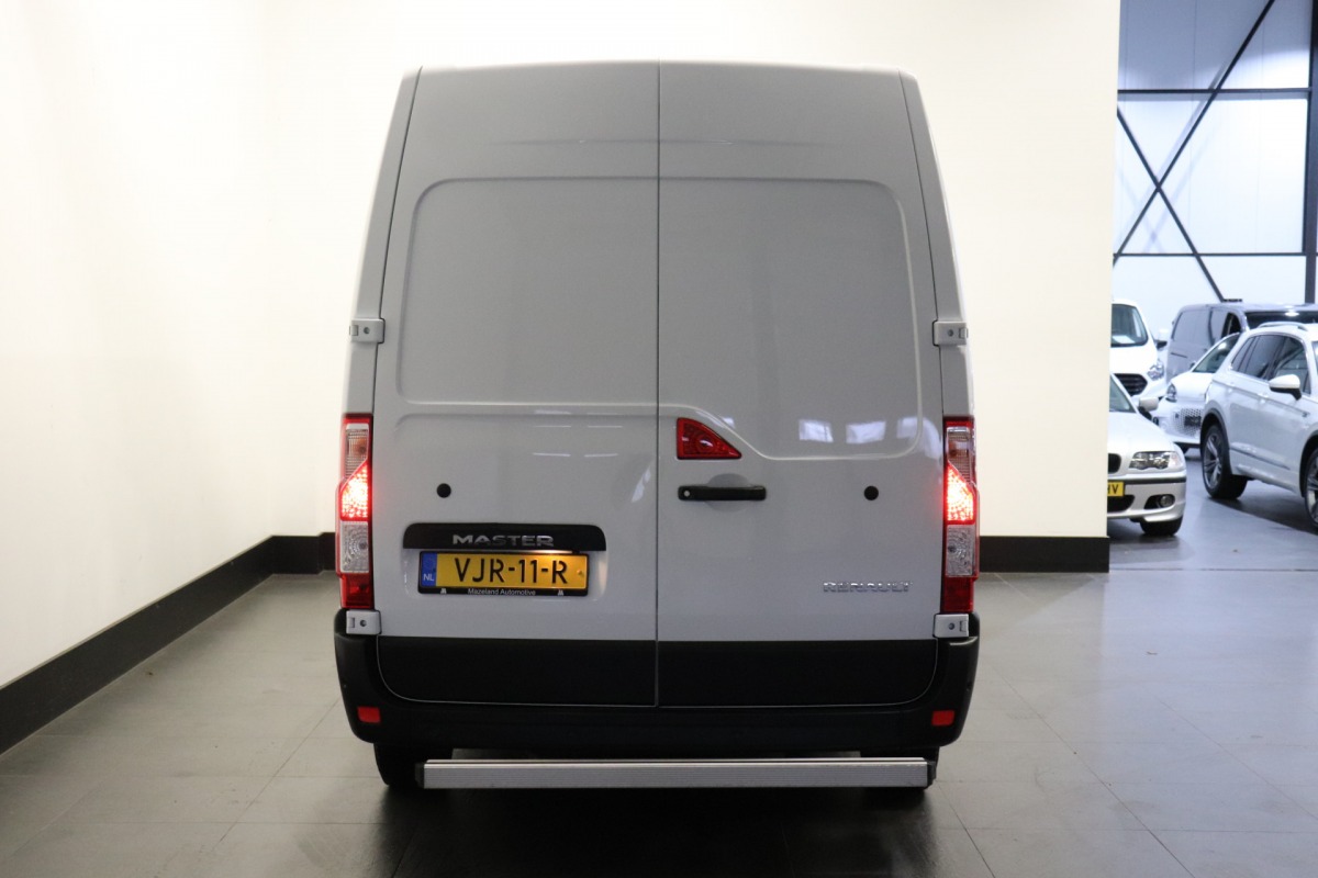 Renault Master 2.3 dCi 150PK L2H2 EURO 6 - Airco - Cruise - PDC - € 19.950,- Excl.