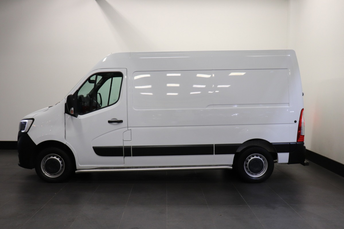 Renault Master 2.3 dCi 150PK L2H2 EURO 6 - Airco - Cruise - PDC - € 15.950,- Excl.