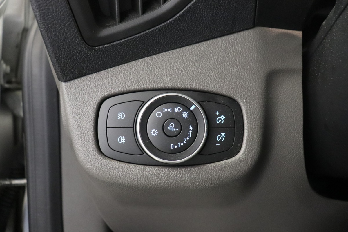 Ford Transit Connect 1.5 EcoBlue 120PK L2 Automaat - schakelt niet goed. - AC/Climate - Navi - Cruise - EURO 6 - € 9.950,- Excl.