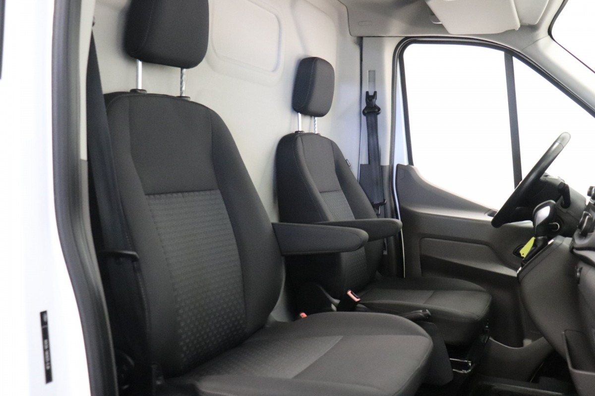 Ford Transit 2.0 TDCI 170PK Automaat L2H3 EURO 6 - Airco - Cruise - PDC - € 14.499,- Excl.