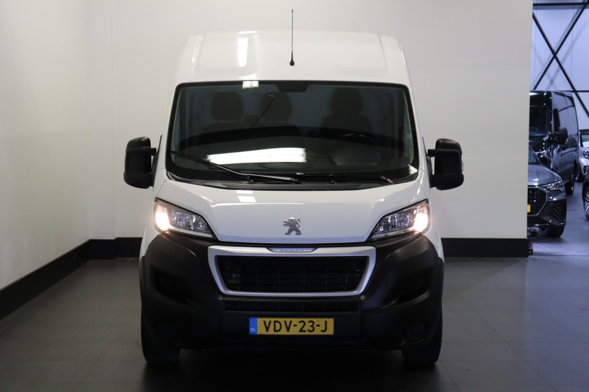 Peugeot Boxer 2.2 BlueHDi 120PK L2H2 2x Schuifdeur - Airco - Navi - Cruise - € 12.950,- Excl.