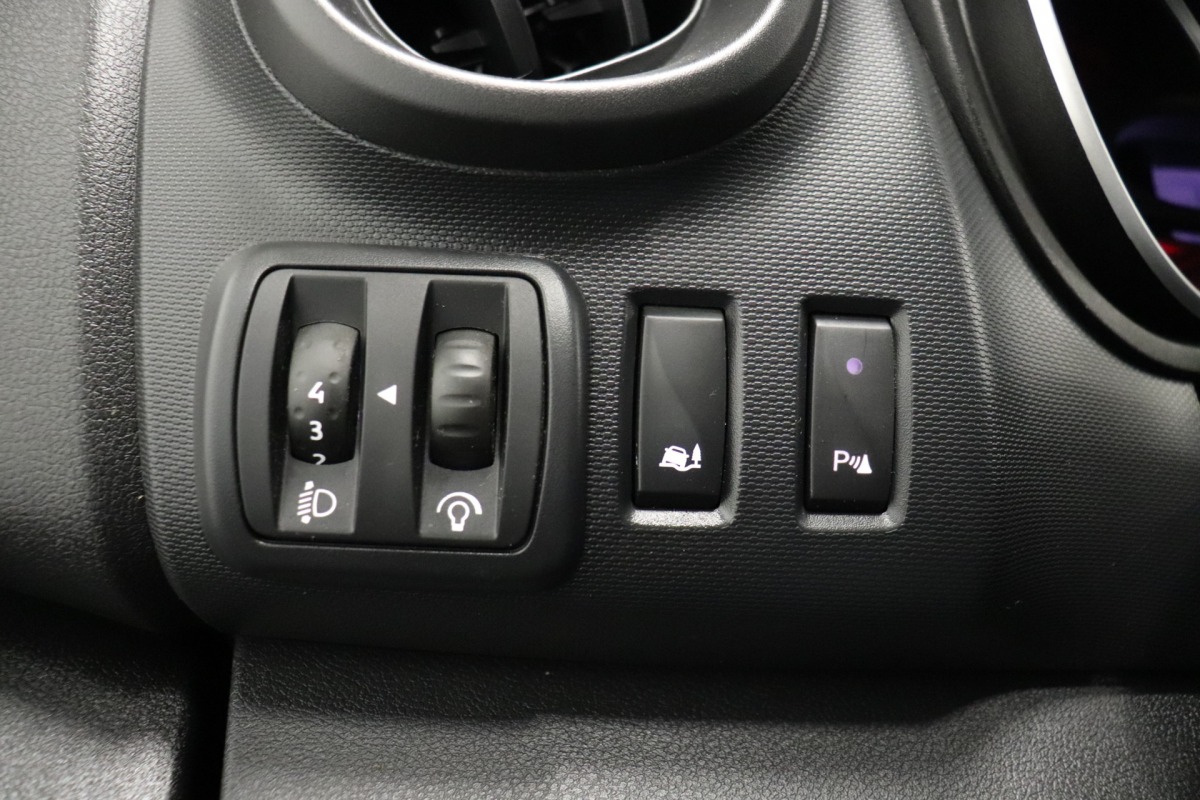 Renault Trafic 1.6 dCi EURO 6 - Airco - Navi - Cruise - € 11.499,- Excl.