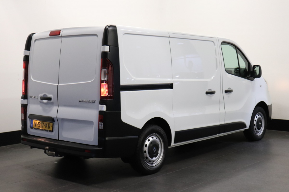 Renault Trafic 1.6 dCi - EURO 6 - Airco - Cruise - PDC - € 9.900 ,- Excl.
