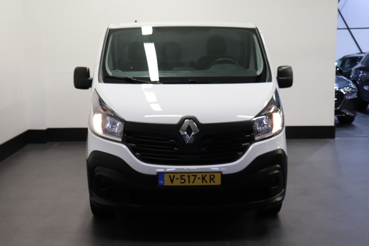 Renault Trafic 1.6 dCi - EURO 6 - Airco - Cruise - PDC - € 9.900 ,- Excl.