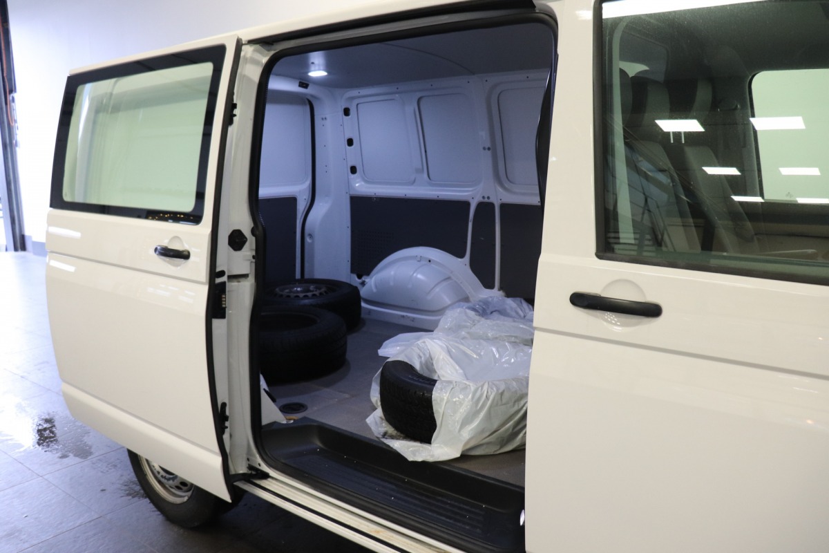 Volkswagen Transporter 2.0 TDI EURO 6 - Airco - PDC - Camera - € 16.900,- Excl.