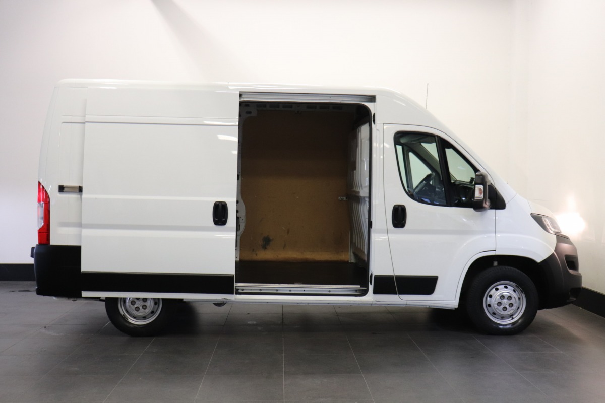 Peugeot Boxer 2.2 BlueHDi L2H2 140PK - EURO 6 - Airco - Navi - Cruise - Camera - € 15.950,- Excl.