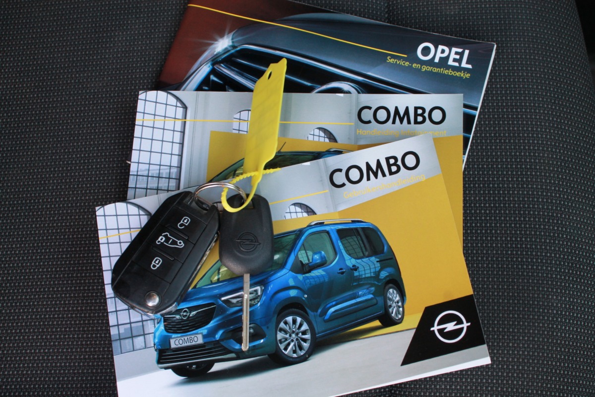Opel Combo 1.5D 102PK EURO 6 - Airco - Navi - Cruise - € 11.900,- Ex.