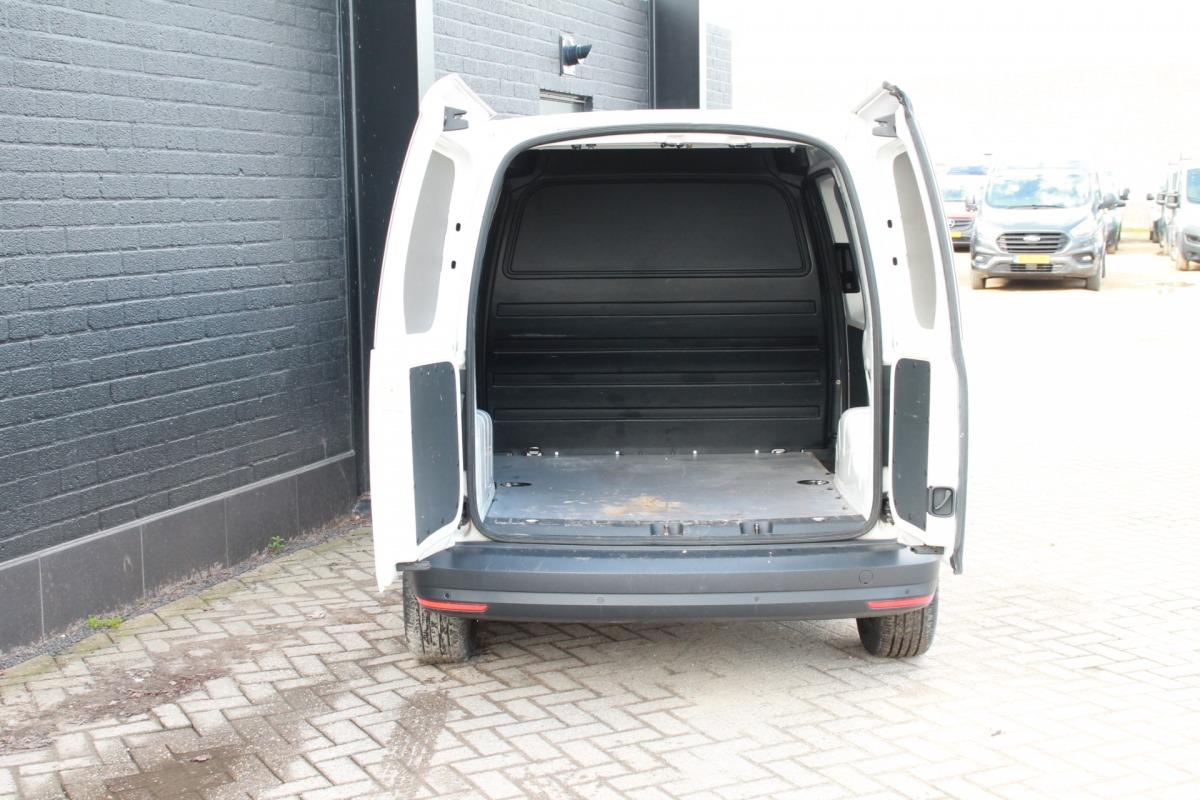 Volkswagen Caddy 2.0 TDI 150PK EURO 6 - Airco - Cruise - PDC - €9.950,- Excl.