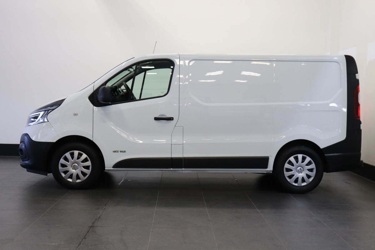Renault Trafic Renault Trafic 1.6 dCi - EURO 6 - Airco  - PDC - Camera - € 11.499,- Excl.