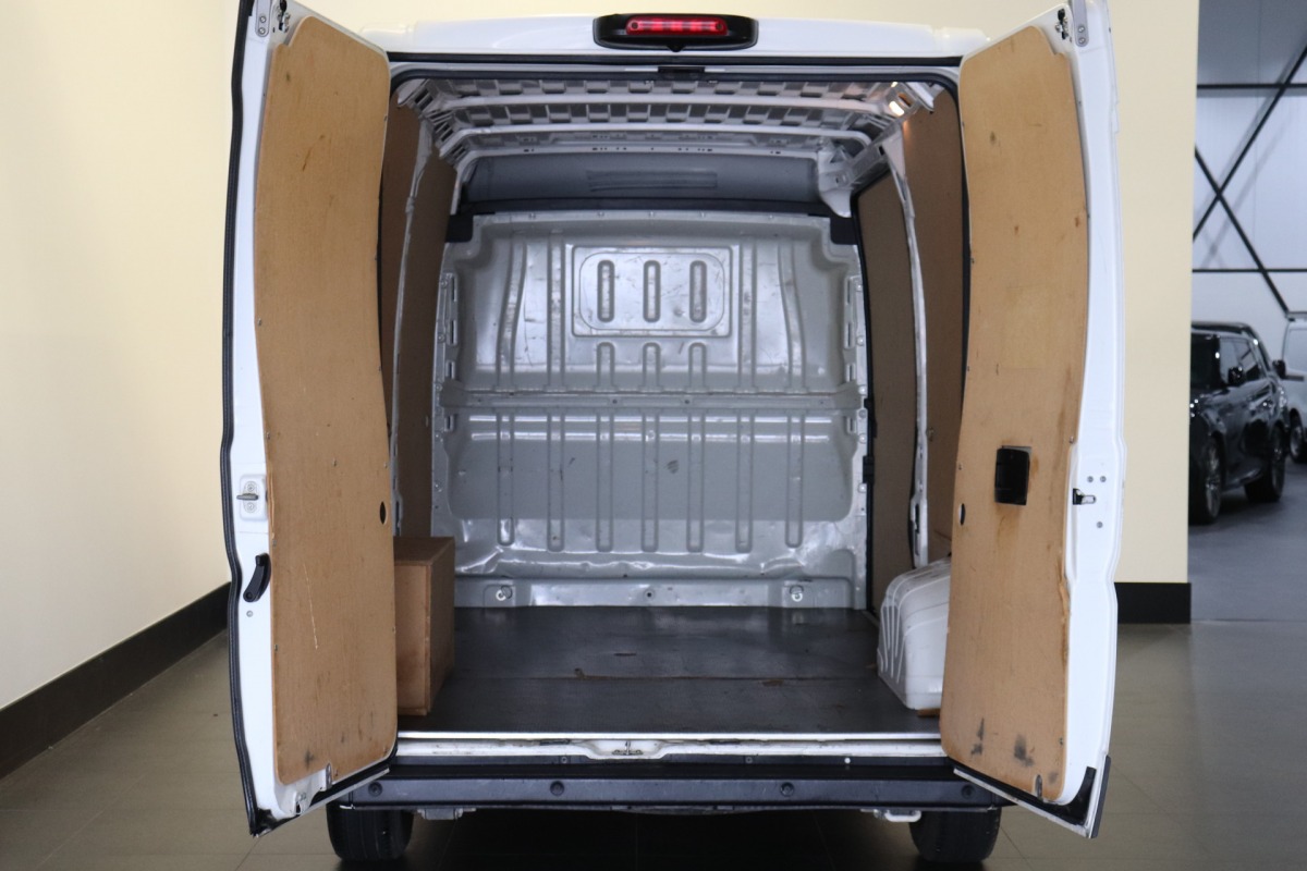 Peugeot Boxer 2.2 BlueHDi 140PK L2H2 - EURO 6 - Airco - Navi - Cruise - Camera - € 13.900,- Excl.