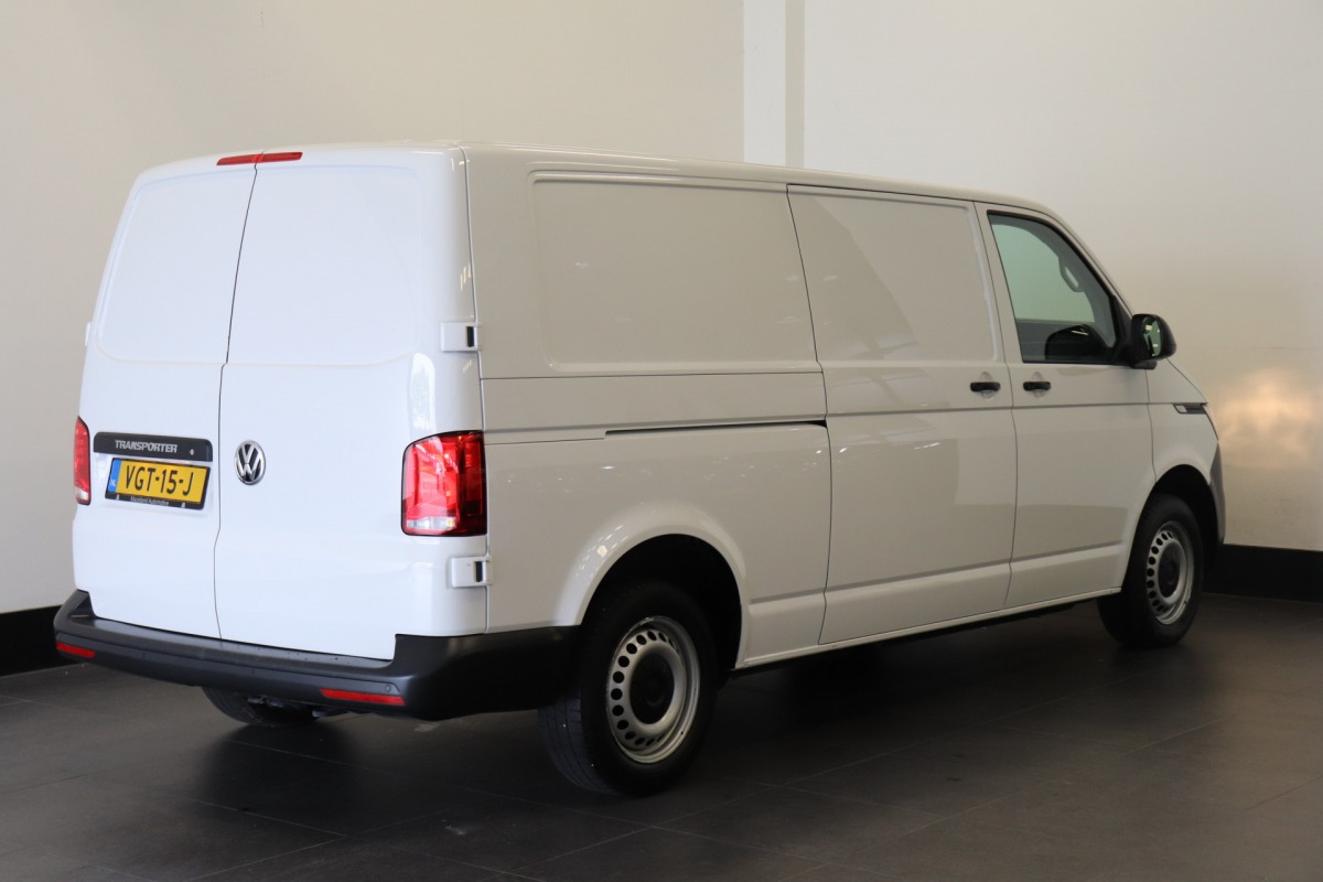 Volkswagen Transporter 2.0 TDI 150PK L2 - EURO 6 - Airco - Navi - Cruise - € 16.900,- Excl.