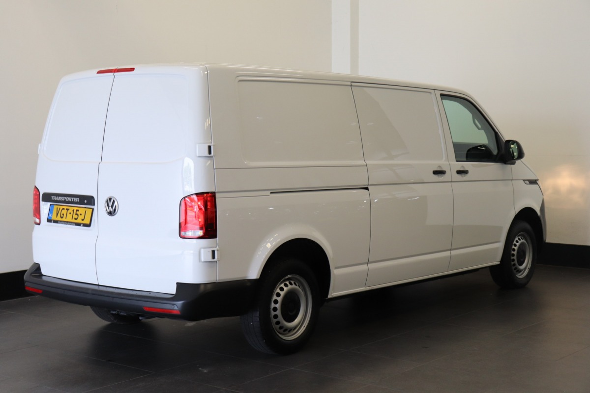 Volkswagen Transporter 2.0 TDI 150PK L2 - EURO 6 - Airco - Navi - Cruise - € 19.950,- Excl.