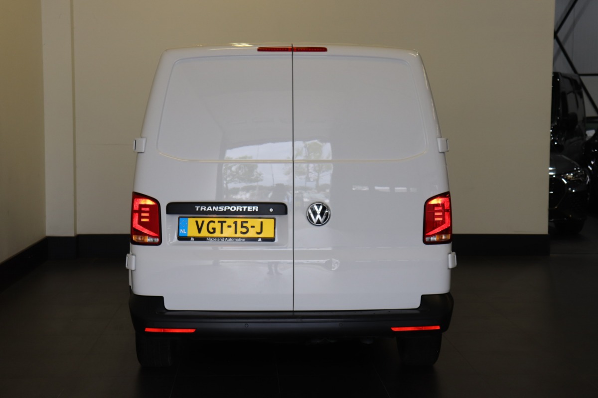 Volkswagen Transporter 2.0 TDI 150PK L2 - EURO 6 - Airco - Navi - Cruise - € 16.900,- Excl.