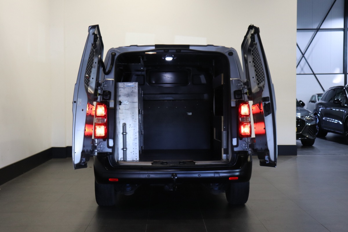 Toyota ProAce 2.0 D-4D 120PK Automaat EURO 6 - Airco - Cruise - PDC -  € 15.900,- Excl.
