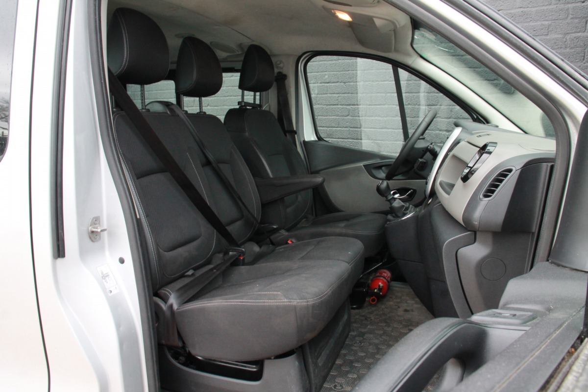 Renault Trafic 1.6 dCi 125PK - EURO 6 Dubbele Cabine - Airco - Navi - Cruise - € 13.950,- Excl.