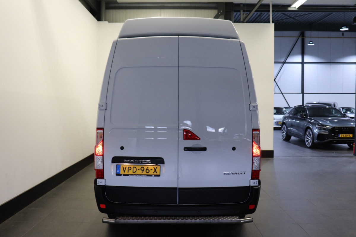 Renault Master 2.3 dCi 135PK L3H3 - EURO 6 - Airco - Navi - Cruise - € 18.900,- Excl.