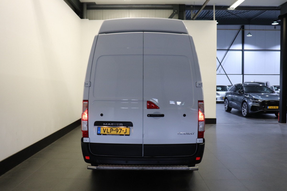 Renault Master 2.3 dCi 135PK L3H3 - EURO 6 - Airco - Navi - Cruise - € 19.900,- Excl.