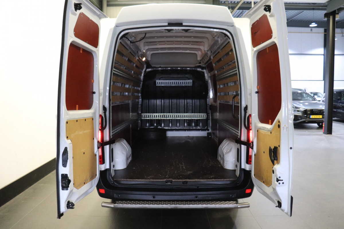 Renault Master 2.3 dCi 135PK L3H3 - EURO 6 - Airco - Navi - Cruise - € 16.950,- Excl.