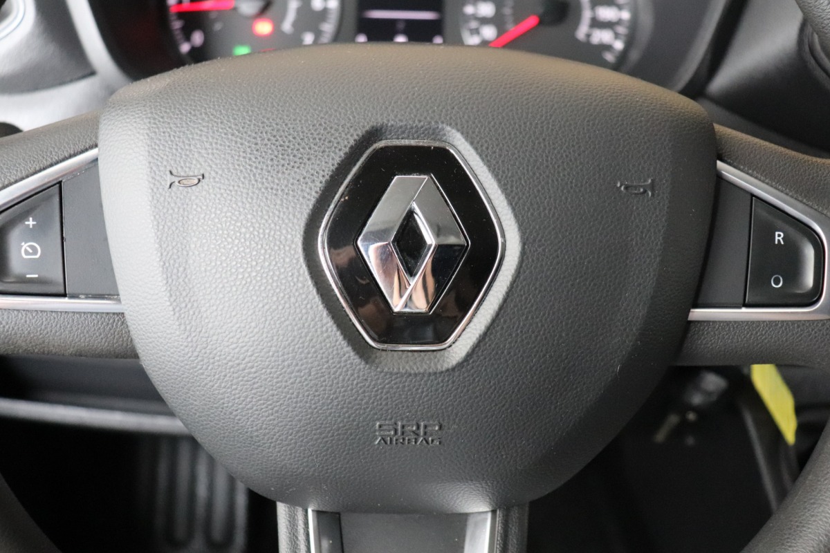 Renault Master 2.3 dCi 135PK L3H3 - EURO 6 - Airco - Navi - Cruise - € 16.950,- Excl.