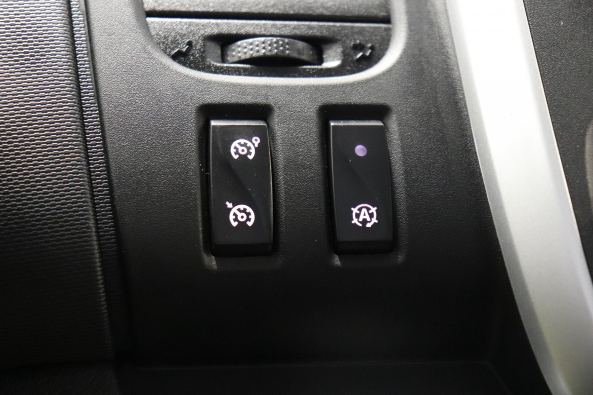 Renault Trafic 2.0 dCi 145PK EURO 6 - AC/climate - Navi - Cruise - € 11.950 ,- Excl.