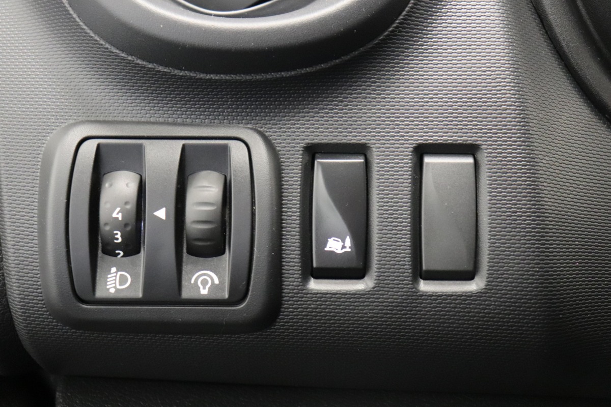 Renault Trafic 2.0 dCi 145PK EURO 6 - AC/climate - Navi - Cruise - € 11.950 ,- Excl.