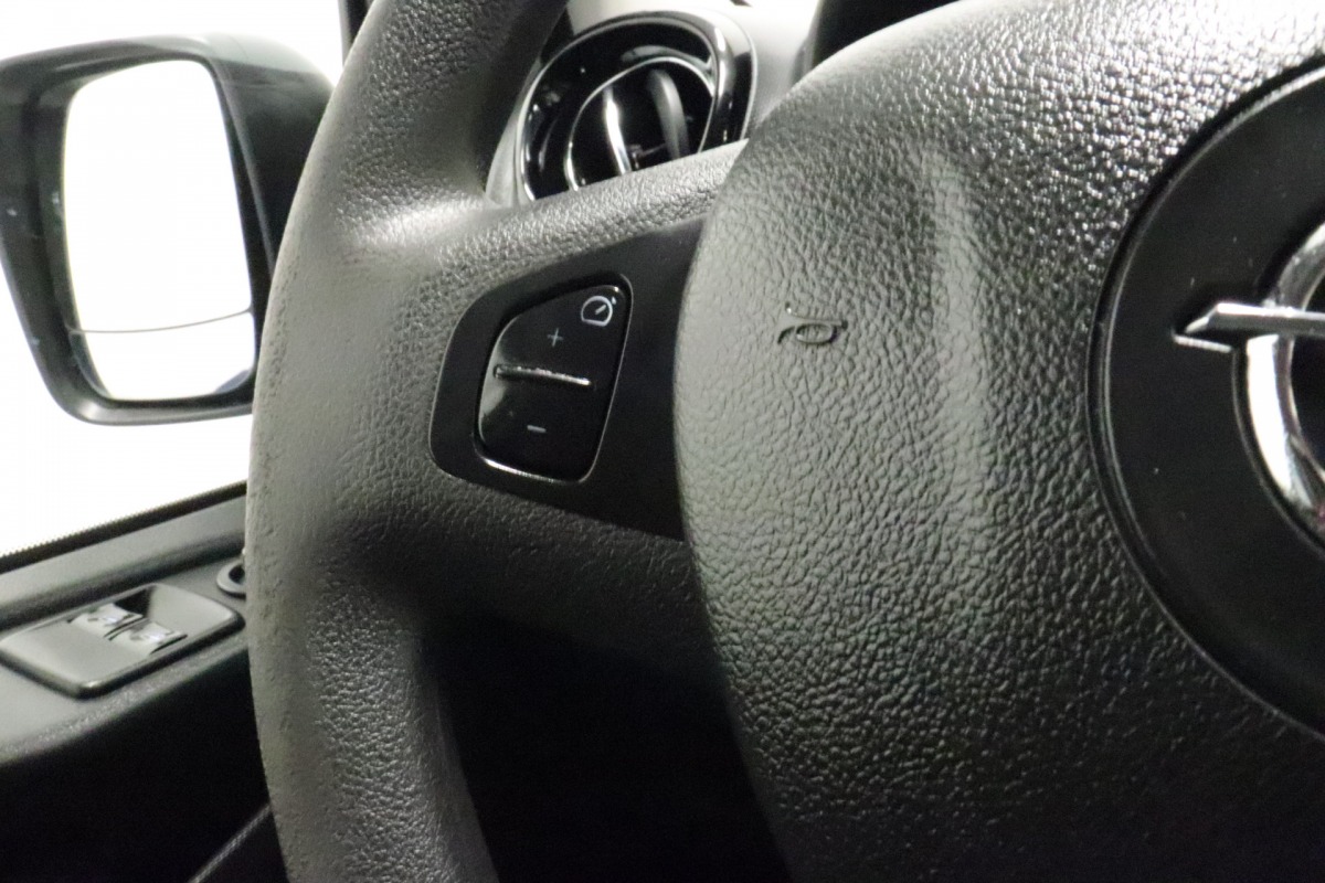 Opel Vivaro 1.6 CDTI 120PK EURO 6 - Airco - Navi - Cruise - € 9.900,- Excl.