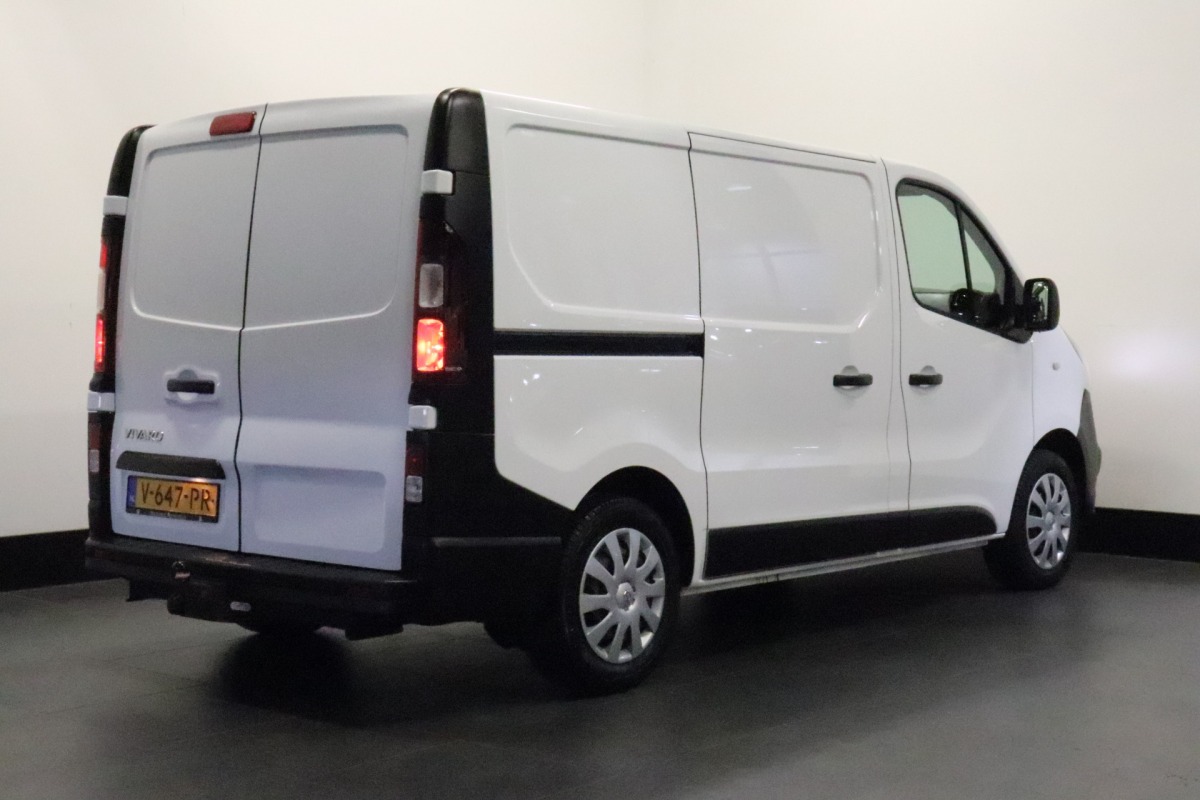 Opel Vivaro 1.6 CDTI 120PK EURO 6 - Airco - Navi - Cruise - € 9.900,- Excl.