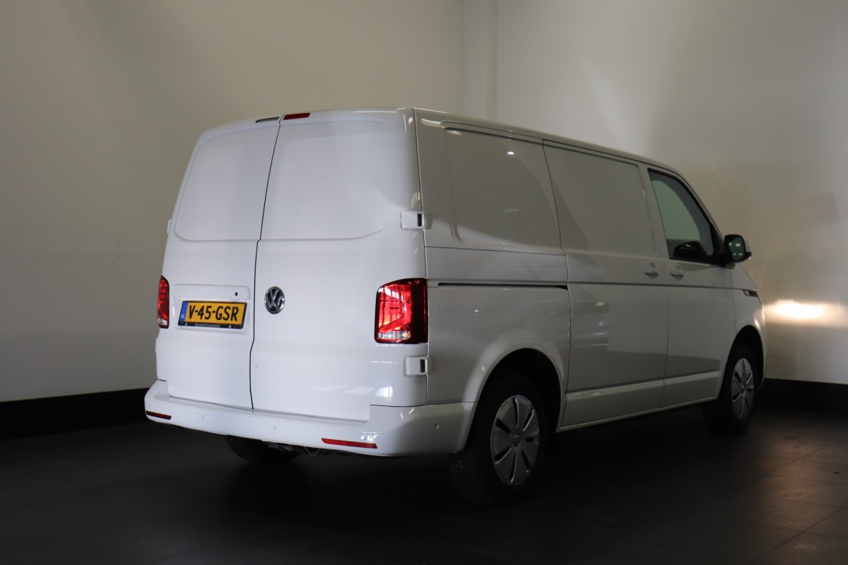 Volkswagen Transporter 2.0 TDI 150PK DSG Automaat EURO 6 - Airco - Navi - Cruise - € 18.950,- Excl.