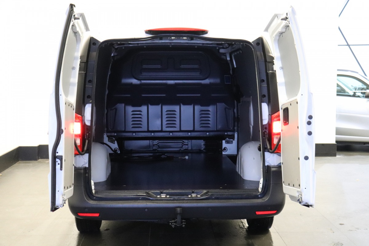 Mercedes-Benz Vito 116 CDI Lang EURO 6 - Airco - Navi - Cruise - € 18.900,- Excl.
