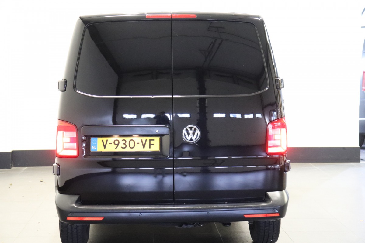 Volkswagen Transporter 2.0 TDI 115PK L2 - EURO 6 - Airco - Navi - Cruise - € 16.900,- Excl.