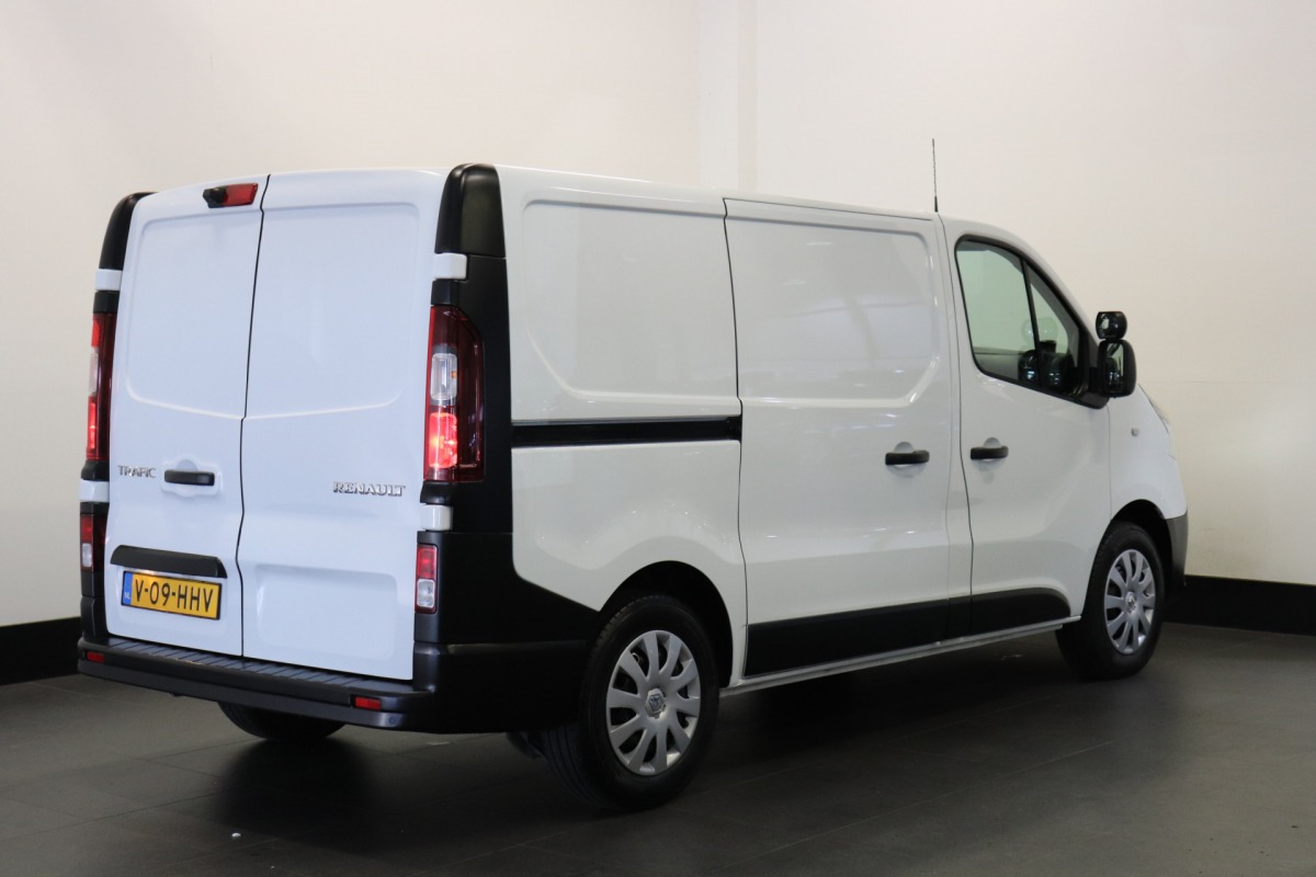 Renault Trafic 1.6 dCi EURO 6 - Airco - Camera - PDC - € 10.950,- Excl.