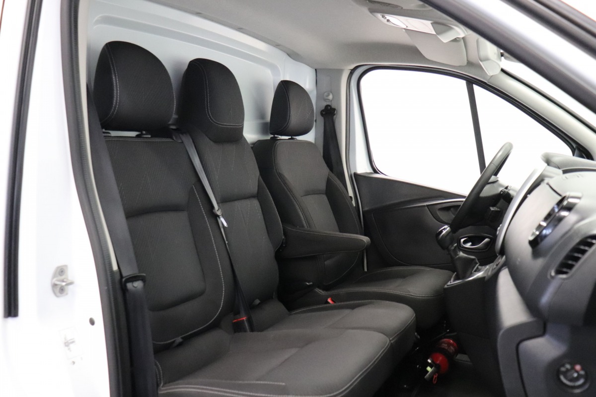 Renault Trafic 1.6 dCi EURO 6 - Airco - Camera - PDC - € 10.950,- Excl.