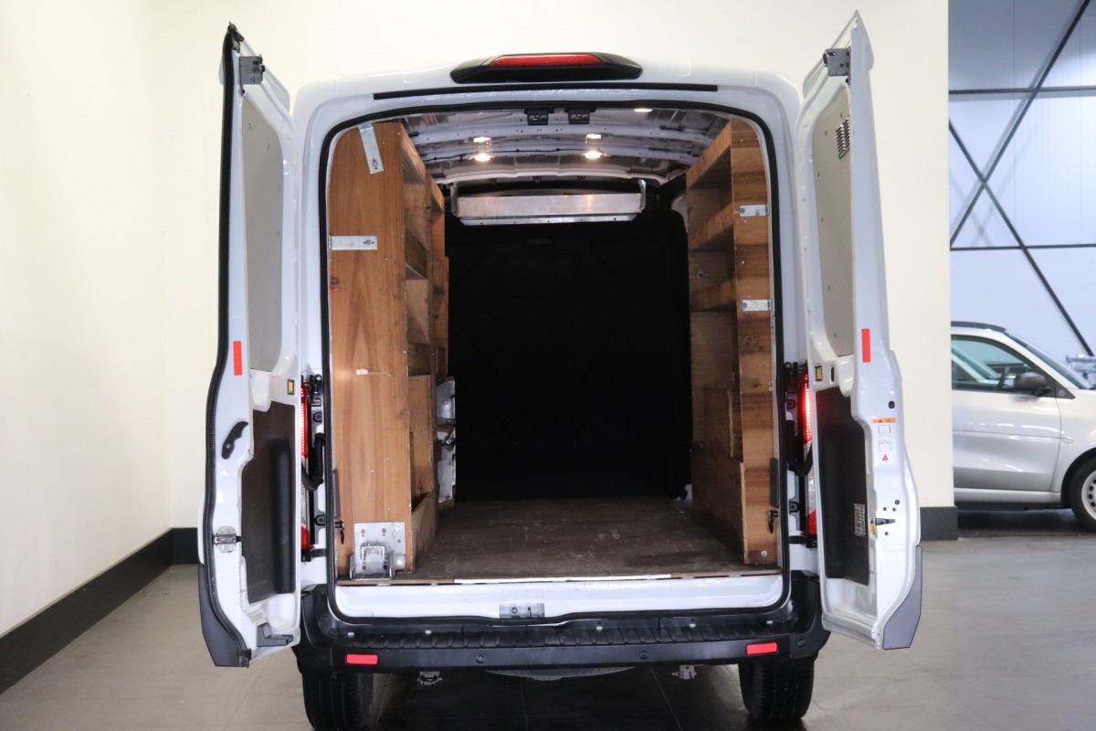 Ford Transit 2.0 TDCI 130PK L3H2 EURO 6 - Airco - Cruise - PDC - € 16.950,- Excl.