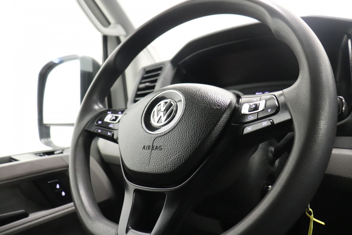 Volkswagen Crafter 2.0 TDI 177PK L3H3 - EURO 6 - Airco - Navi - Cruise - € 17.900,- Excl.