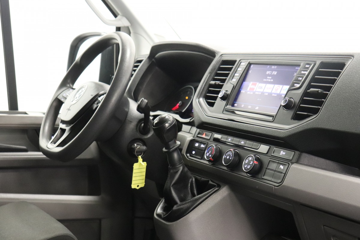 Volkswagen Crafter 2.0 TDI 177PK L3H3 - EURO 6 - Airco - Navi - Cruise - € 17.900,- Excl.