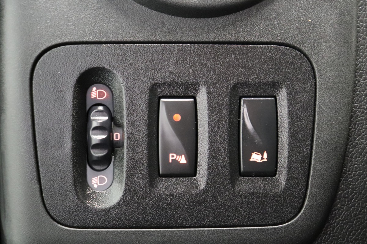 Opel Movano 2.3 CDTI L2H2 - EURO 6 - AC/Climate - Navi - Cruise - € 12.950,- Excl.