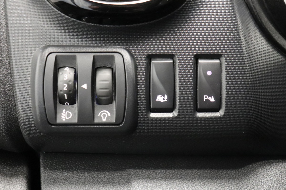 Renault Trafic 1.6 dCi EURO 6 - Airco - PDC - Trekhaak - € 12.950,- Excl.