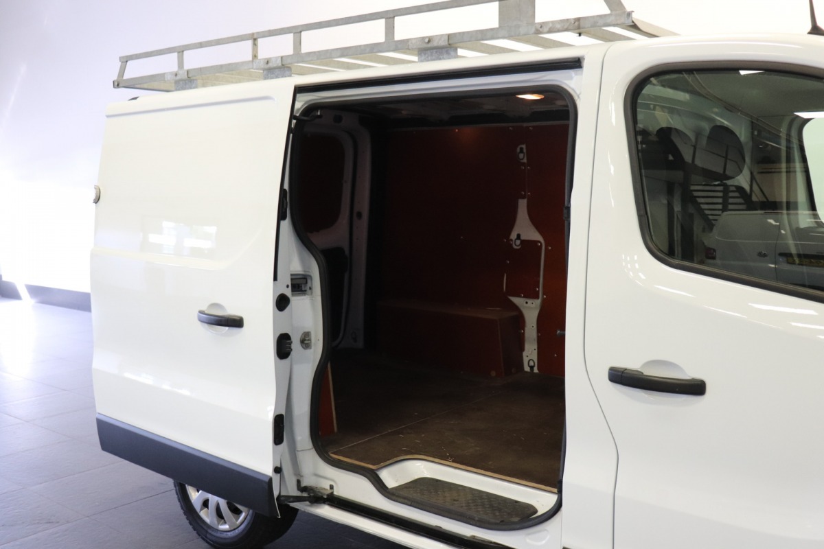 Renault Trafic 2.0 dCi 120PK EURO 6 - Airco - Cruise - Navi - € 12.900,- Excl.