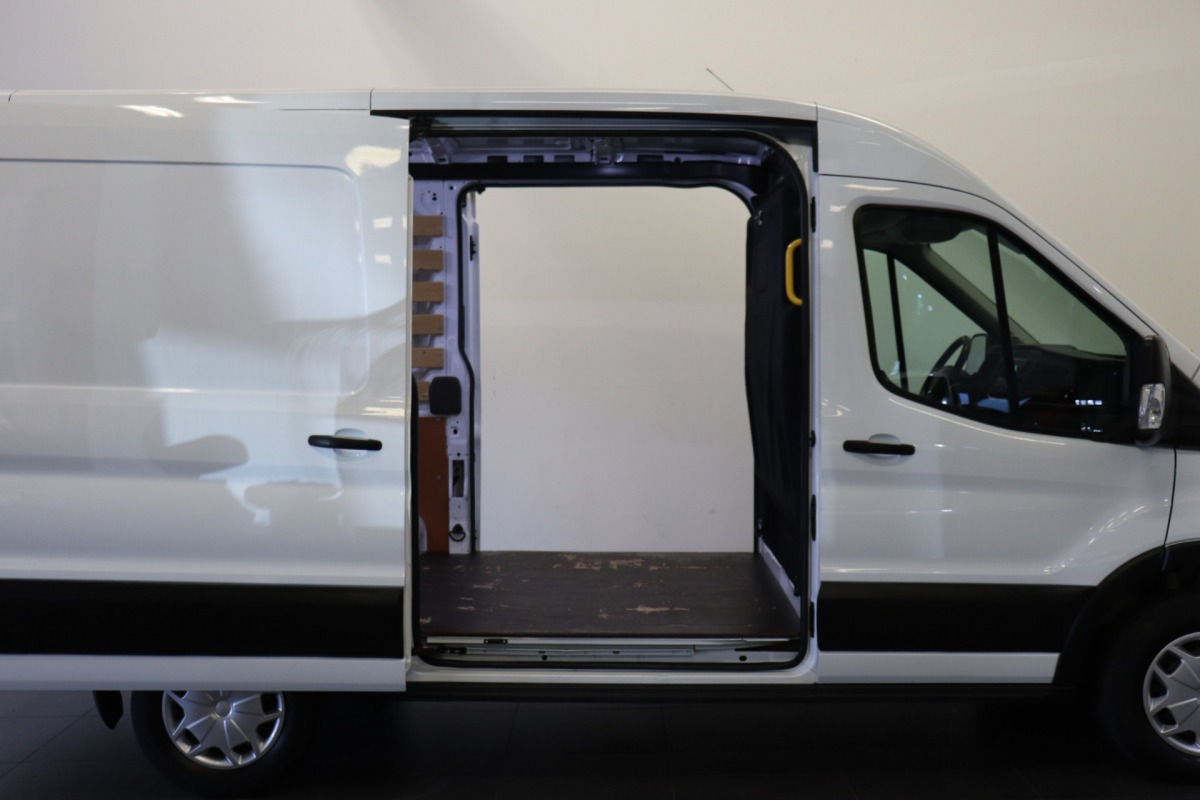 Ford Transit 2.0 TDCI L2H2 2x Schuifdeur EURO 6 - Airco - Cruise - PDC - € 14.950,- Excl.