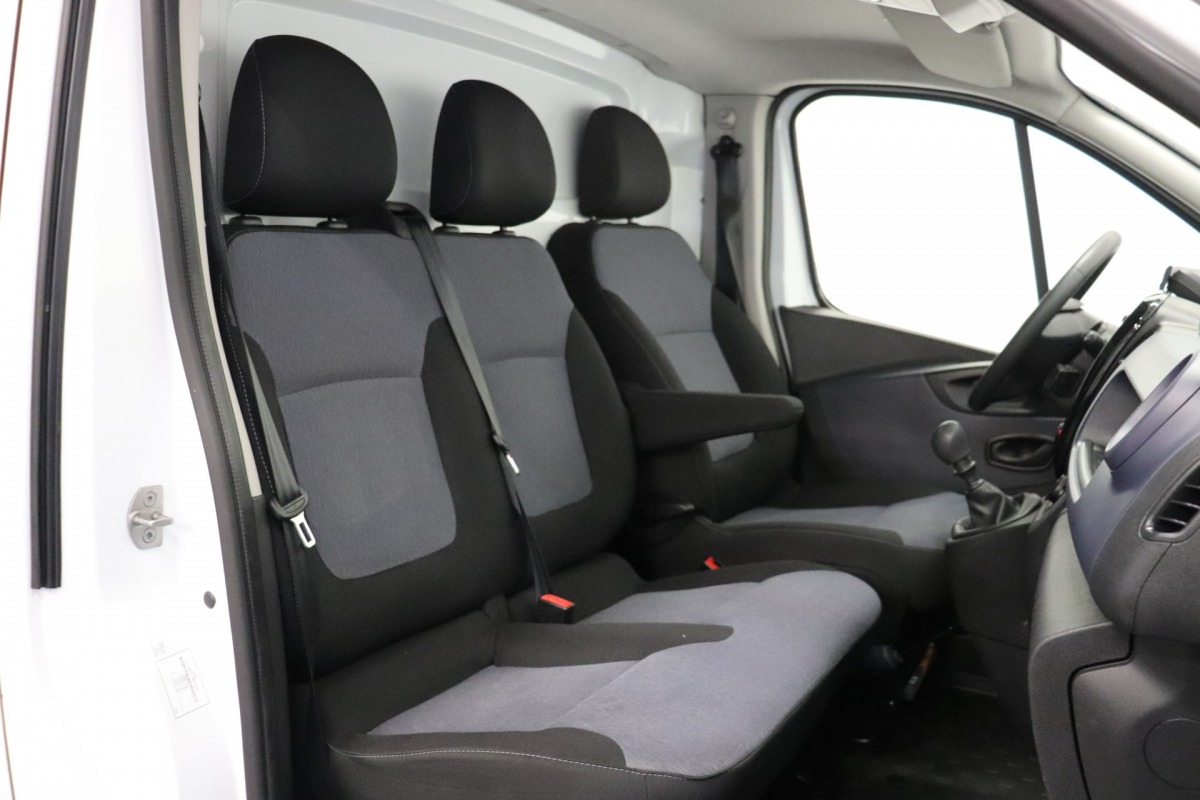 Opel Vivaro 1.6 CDTI - EURO 6 - Airco - Navi - Cruise - € 11.900,- Excl.