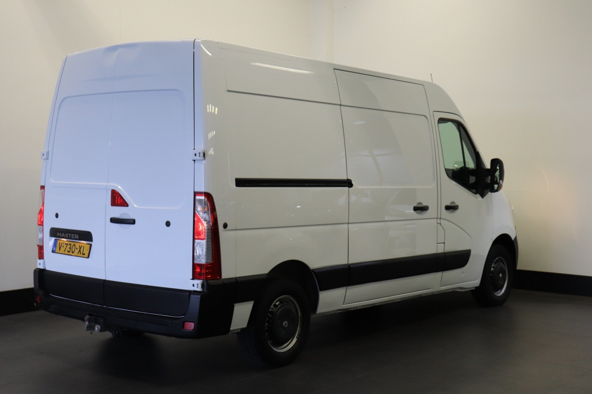 Renault Master 2.3 dCi 130PK L2H2 - EURO 6 - Airco - Navi - Cruise - € 13.950,- Excl.