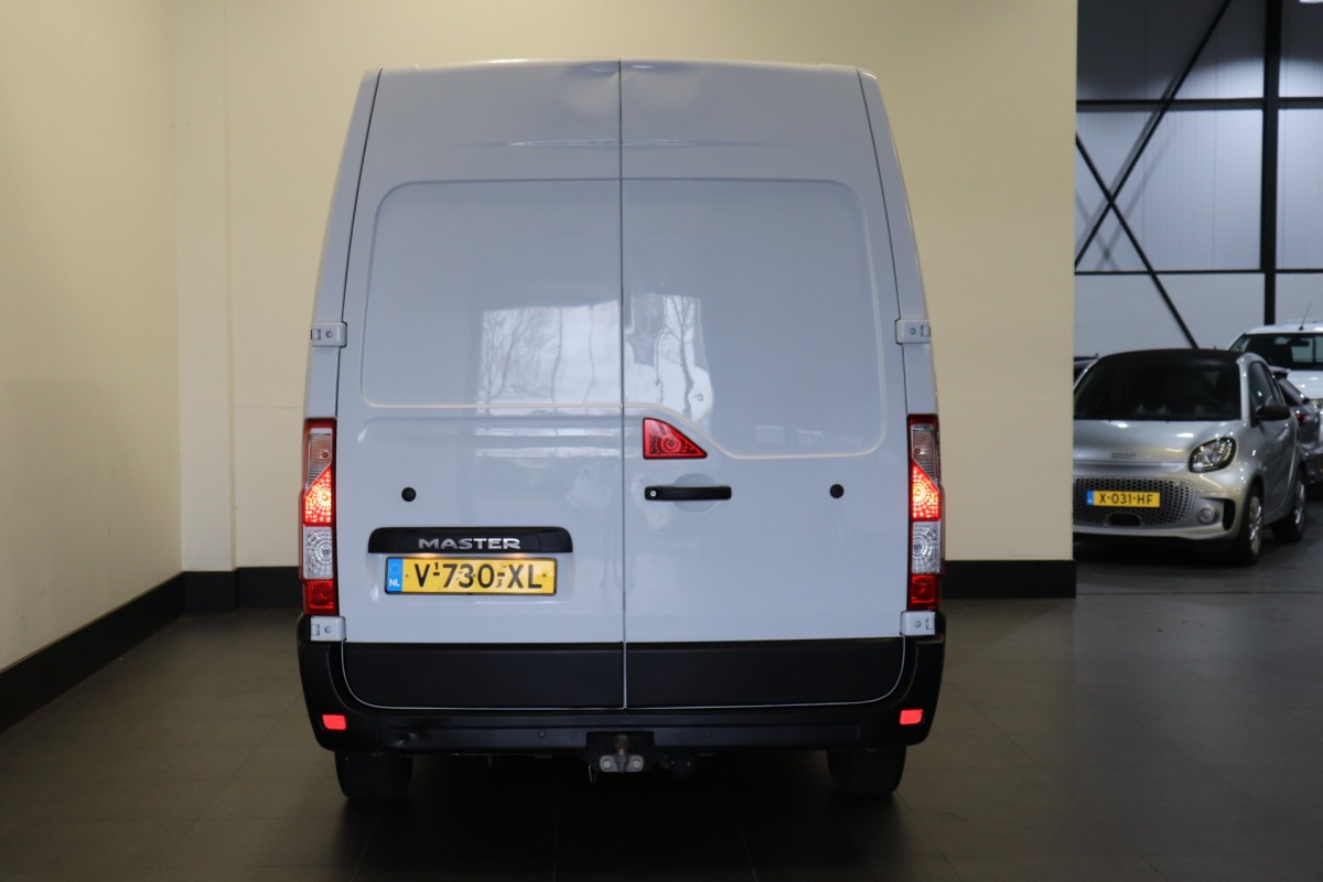 Renault Master 2.3 dCi 130PK L2H2 - EURO 6 - Airco - Navi - Cruise - € 13.950,- Excl.