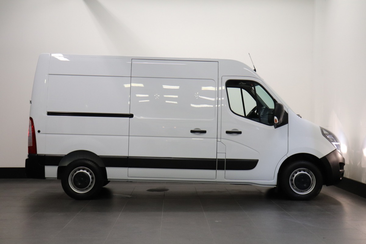 Opel Movano 2.3 Turbo 136PK L2H2 EURO 6 - AC/climate - Cruise - PDC - € 20.900,- Excl.