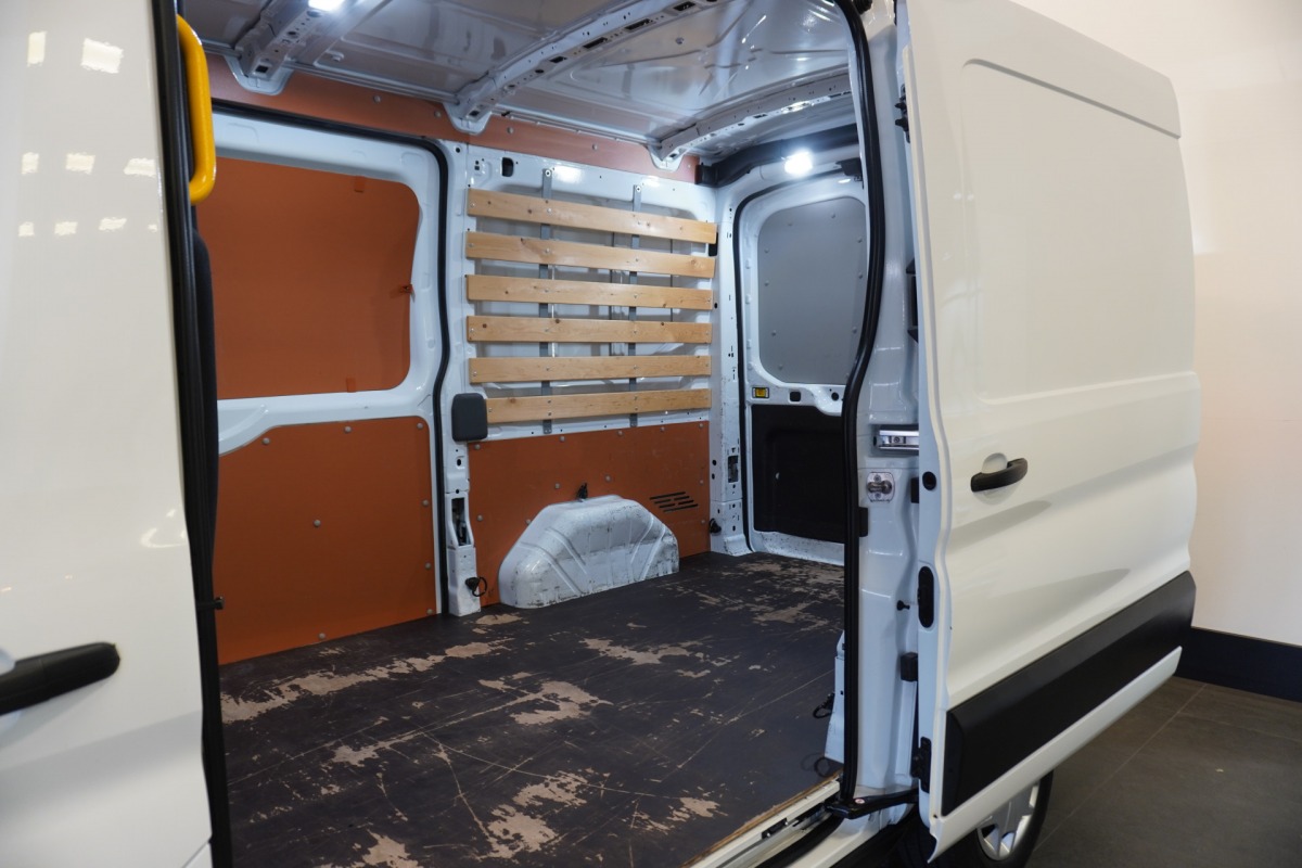 Ford Transit 2.0 TDCI L2H2 2x Schuifdeur EURO 6 - Airco - PDC - € 14.900,- Excl.