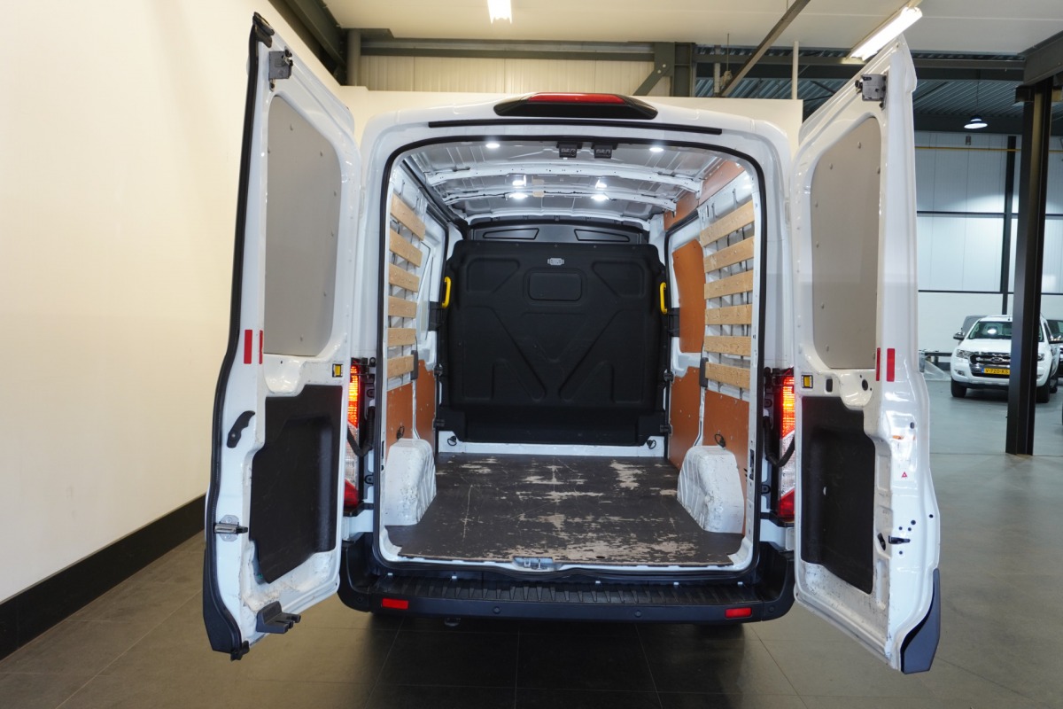 Ford Transit 2.0 TDCI L2H2 2x Schuifdeur EURO 6 - Airco - PDC - € 14.900,- Excl.